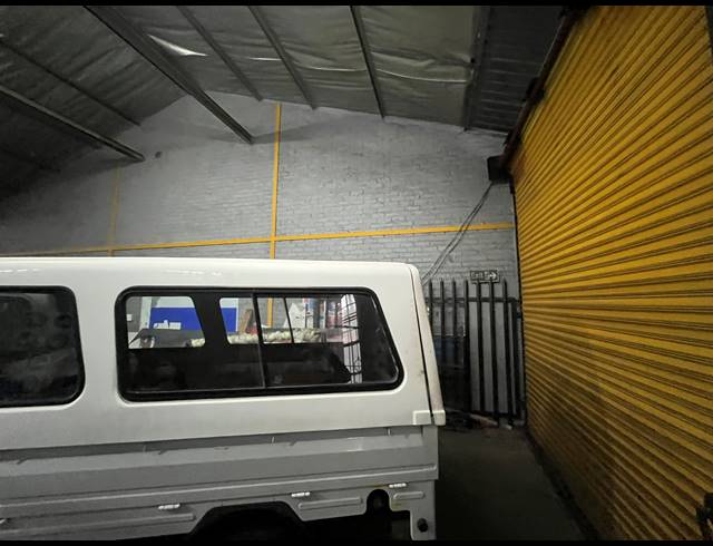 301M² WAREHOUSE FOR SALE IN ISANDO